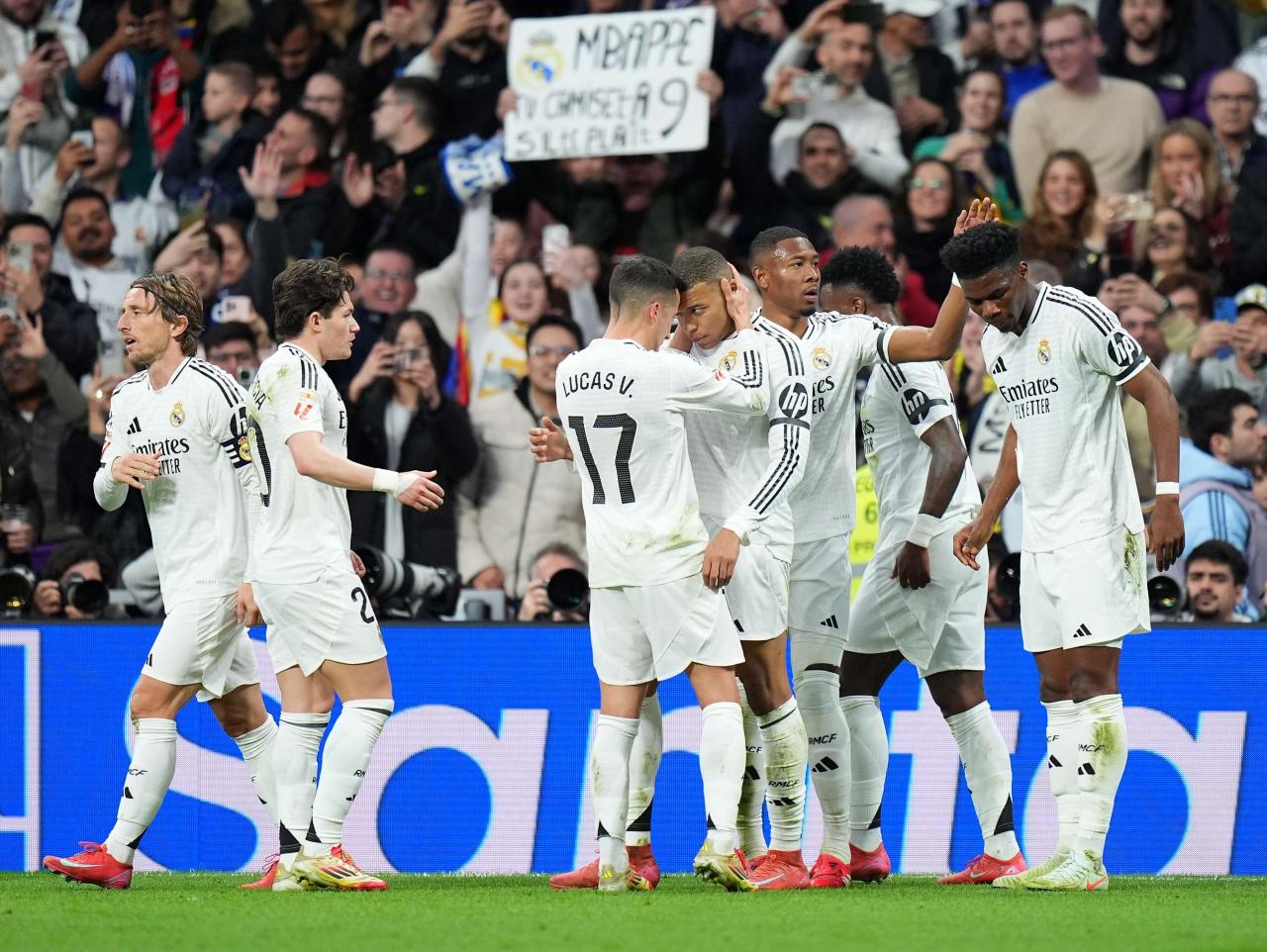 Real Madrid Logo Photo Wallpaper - Infoupdate.org Real Madrid Logo Photo Wallpaper - Infoupdate.org